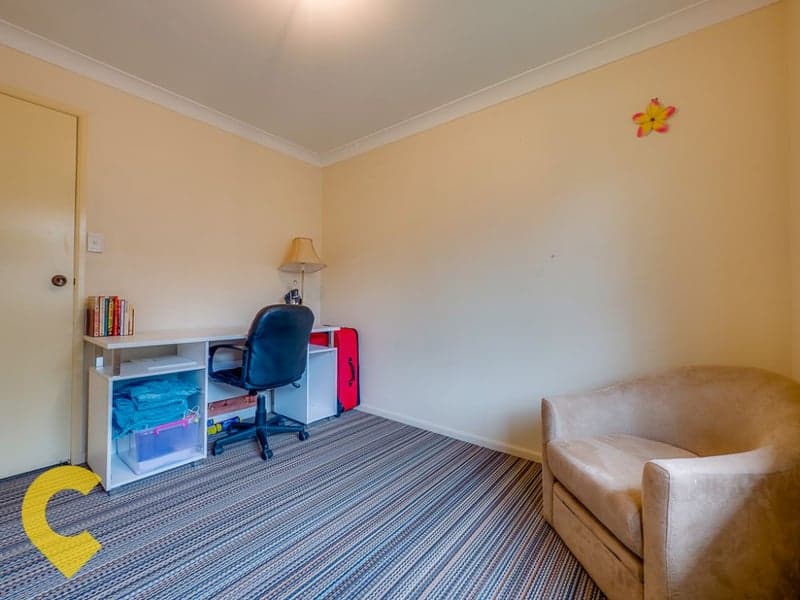 6 Buttercup Close, Meadowbrook - Thumbnail 6