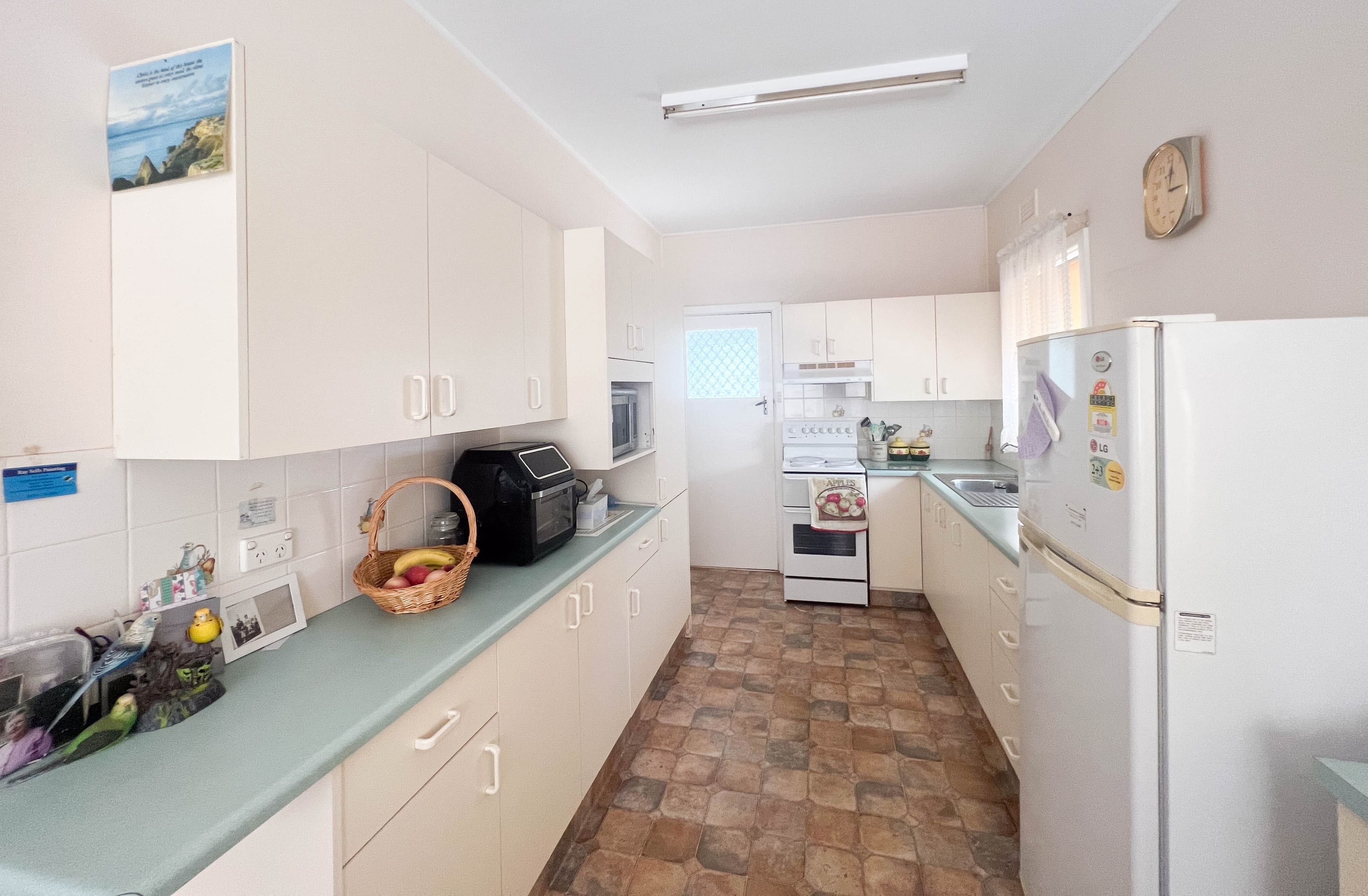 30 Victory Street, West Wyalong NSW 2671, West Wyalong - Thumbnail 2