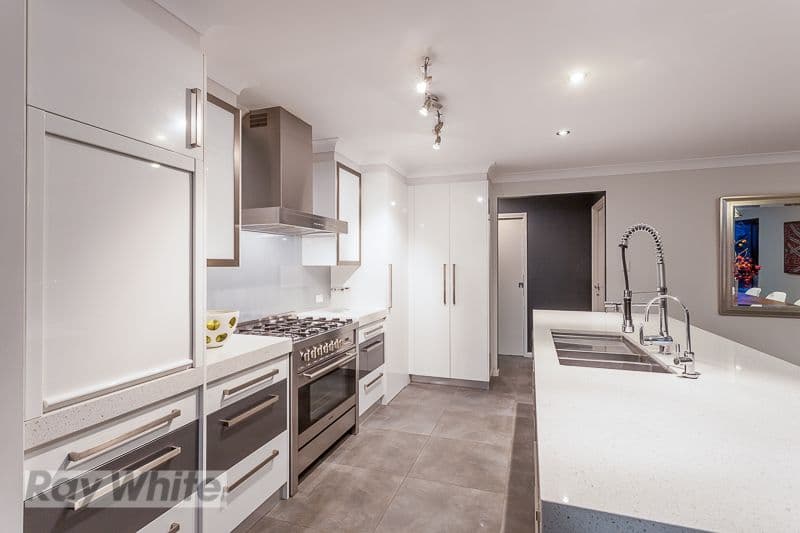5 Brampton Close, REDLAND BAY QLD 4165, Redland Bay - Thumbnail 4