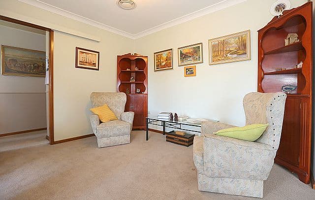 13 Hazel Street, GEORGES HALL NSW 2198, Georges Hall - Thumbnail 2