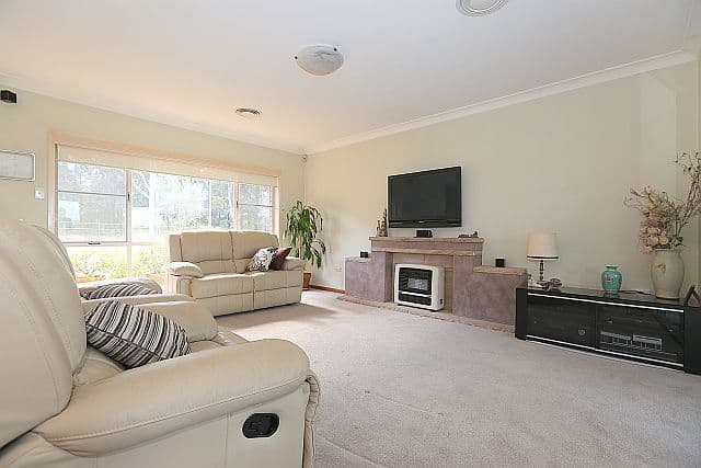 13 Hazel Street, GEORGES HALL NSW 2198, Georges Hall - Thumbnail 3