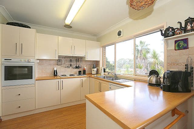 13 Hazel Street, GEORGES HALL NSW 2198, Georges Hall - Thumbnail 4