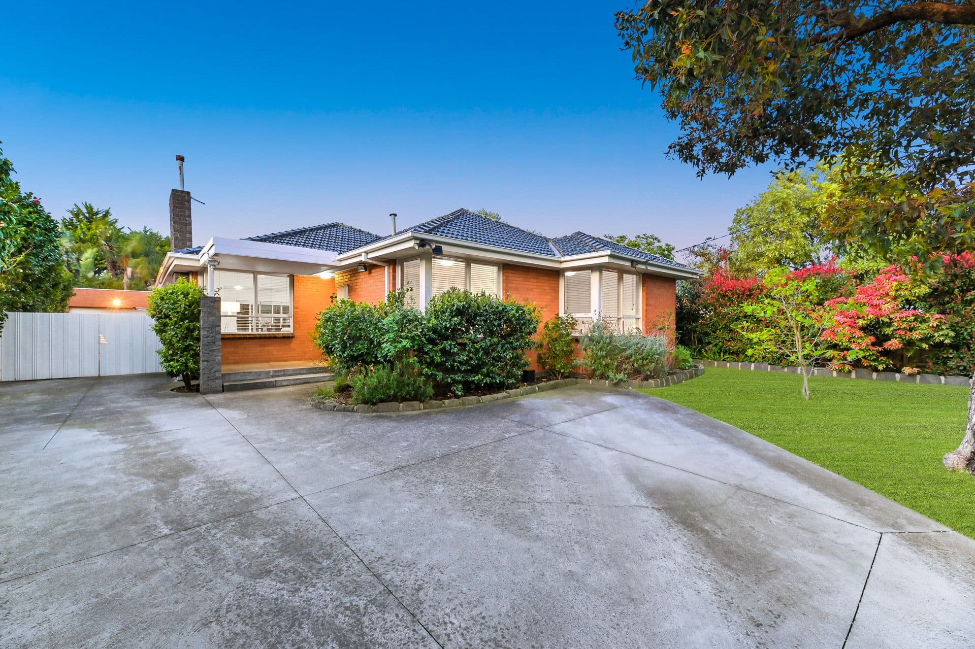 11 Rob Roy Street, Glen Waverley VIC 3150, Glen Waverley - Image 1