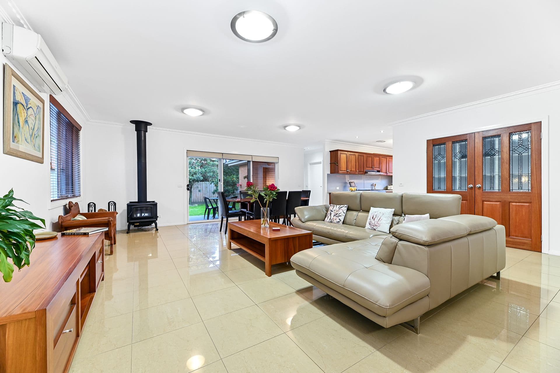 11 Rob Roy Street, Glen Waverley VIC 3150, Glen Waverley - Thumbnail 3