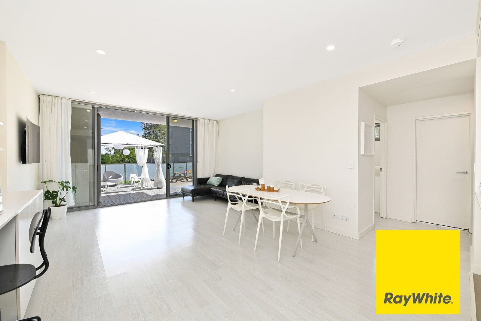 C104/2 Rowe Drive, Potts Hill NSW 2143, Potts Hill - Thumbnail 5