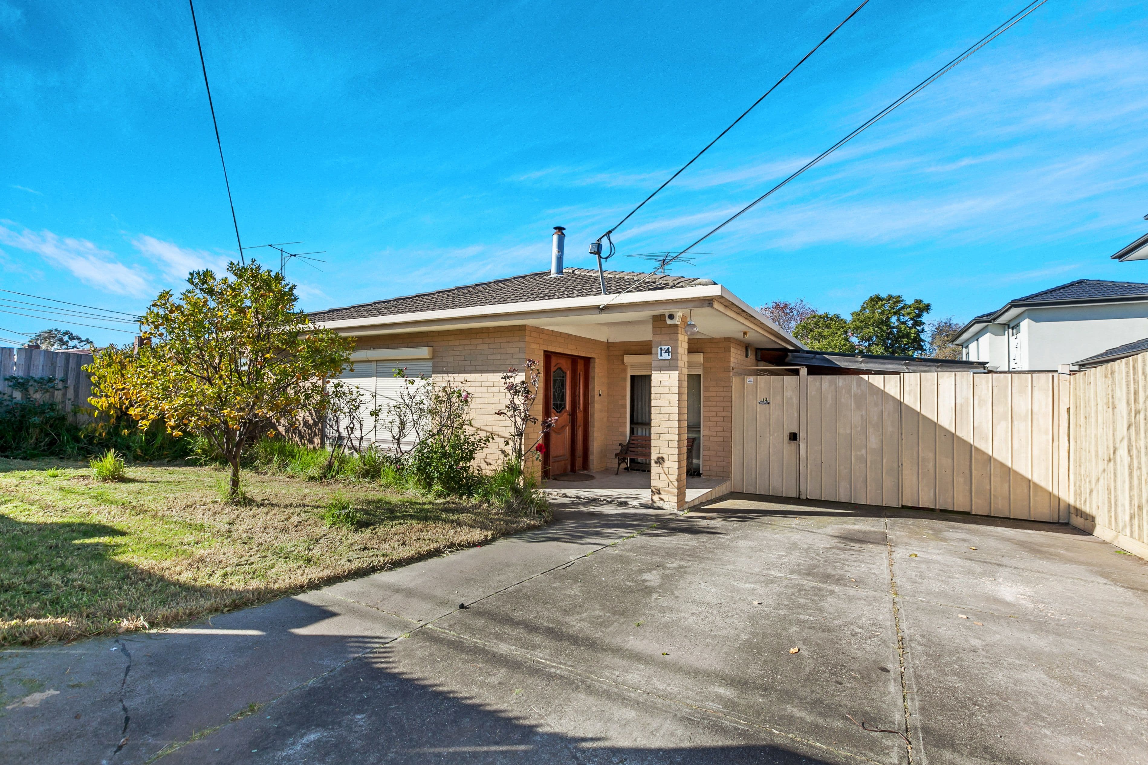 14 Lane Crescent, Reservoir VIC 3073, Reservoir - Thumbnail 2