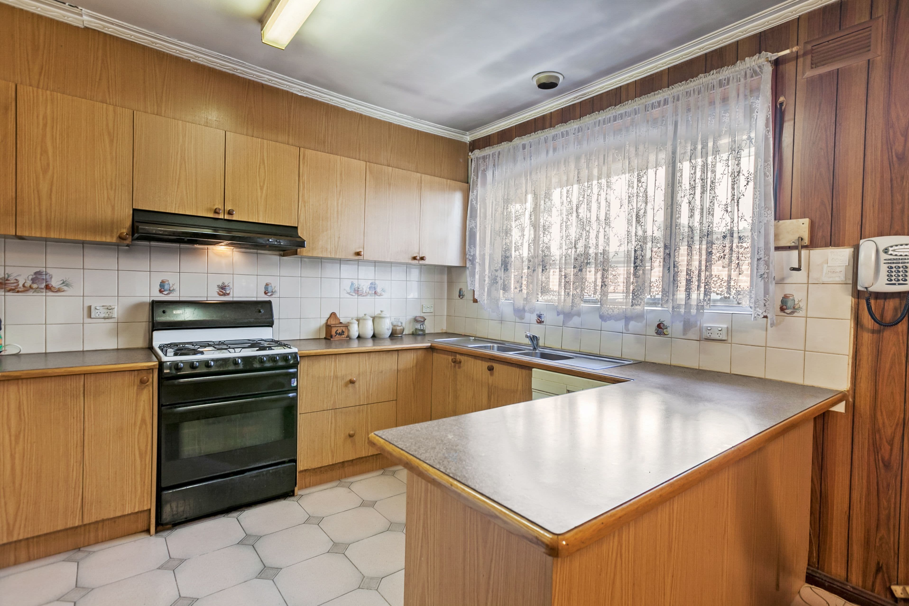 14 Lane Crescent, Reservoir VIC 3073, Reservoir - Thumbnail 6