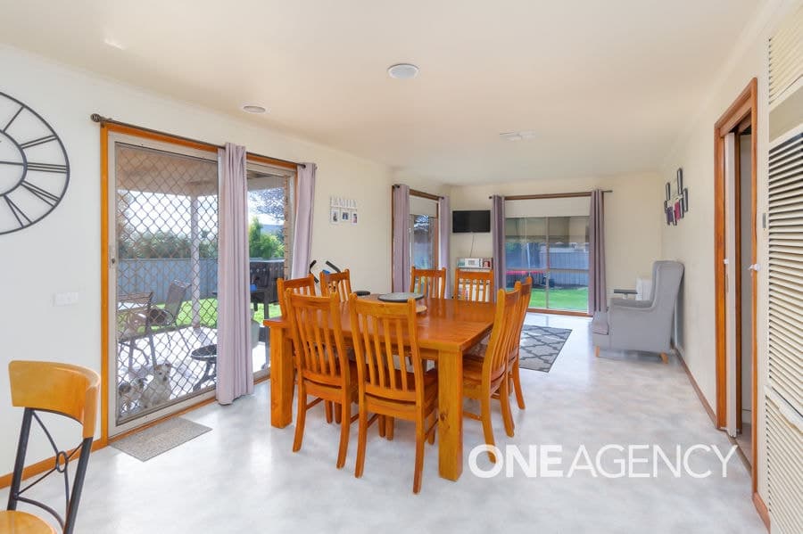 8 OTAMA Street, Glenfield Park, Glenfield Park - Thumbnail 4