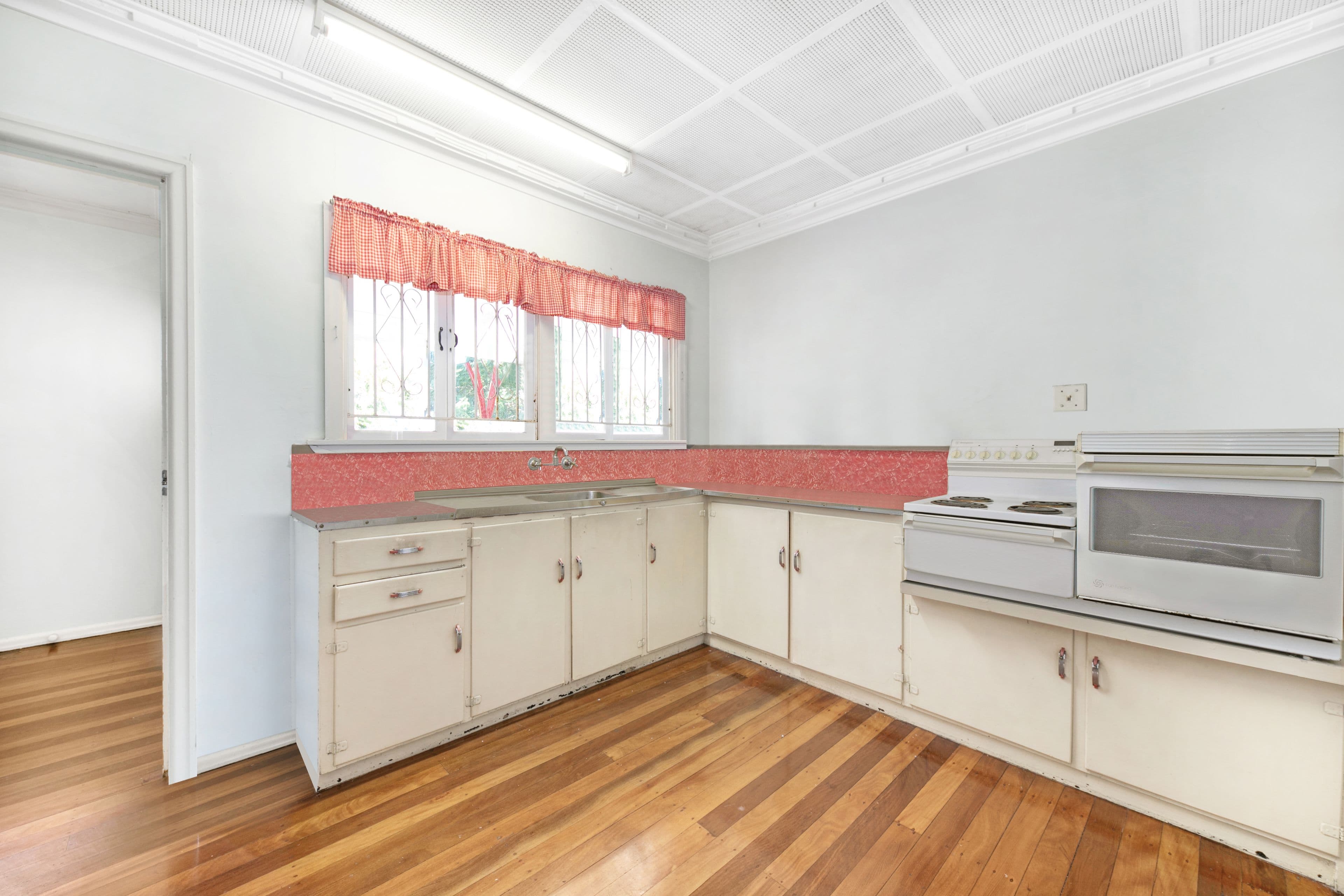 14 Kadumba Street, Yeronga QLD 4104, Yeronga - Thumbnail 3