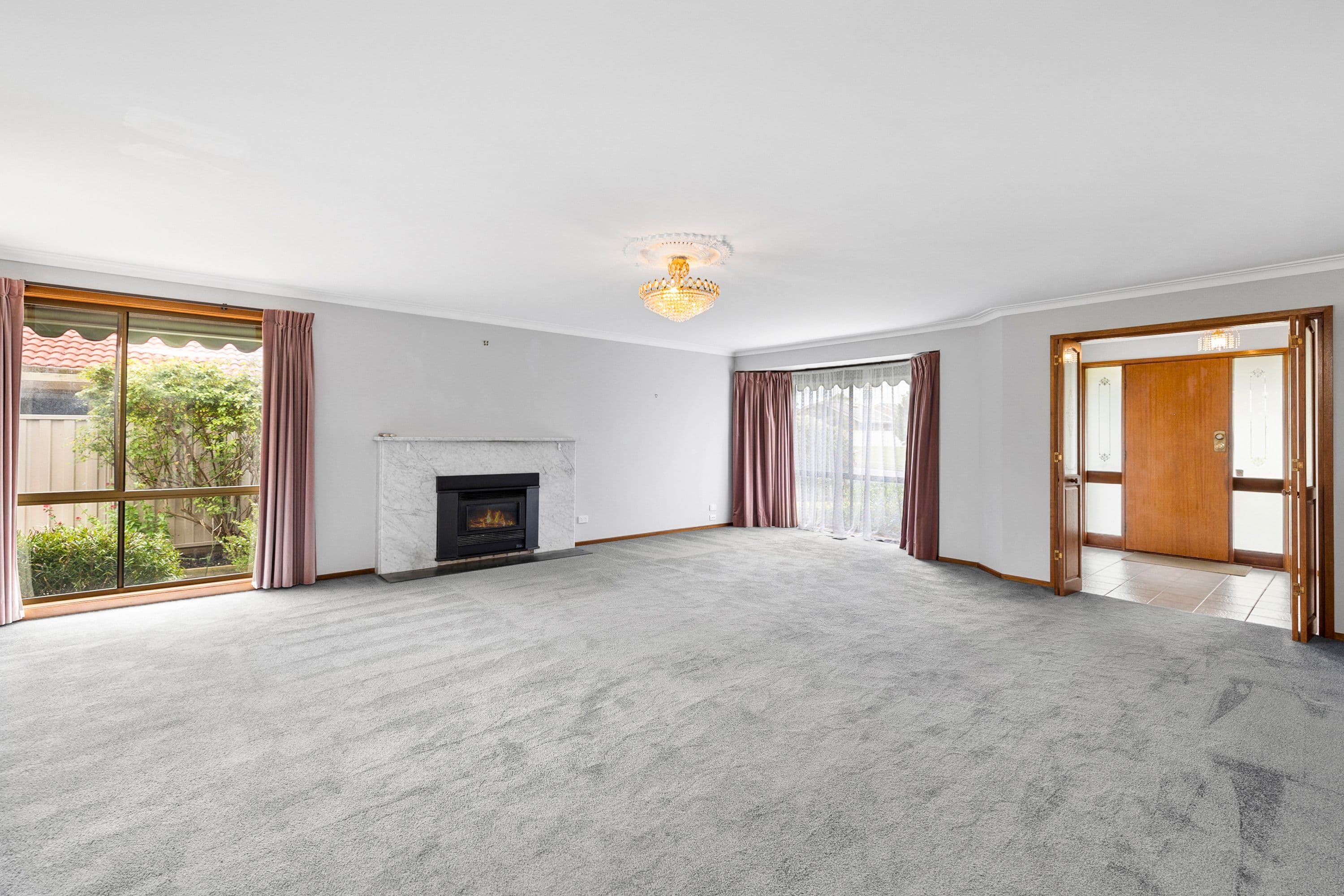 15 Shaw Avenue, Wendouree VIC 3355, Wendouree - Thumbnail 4