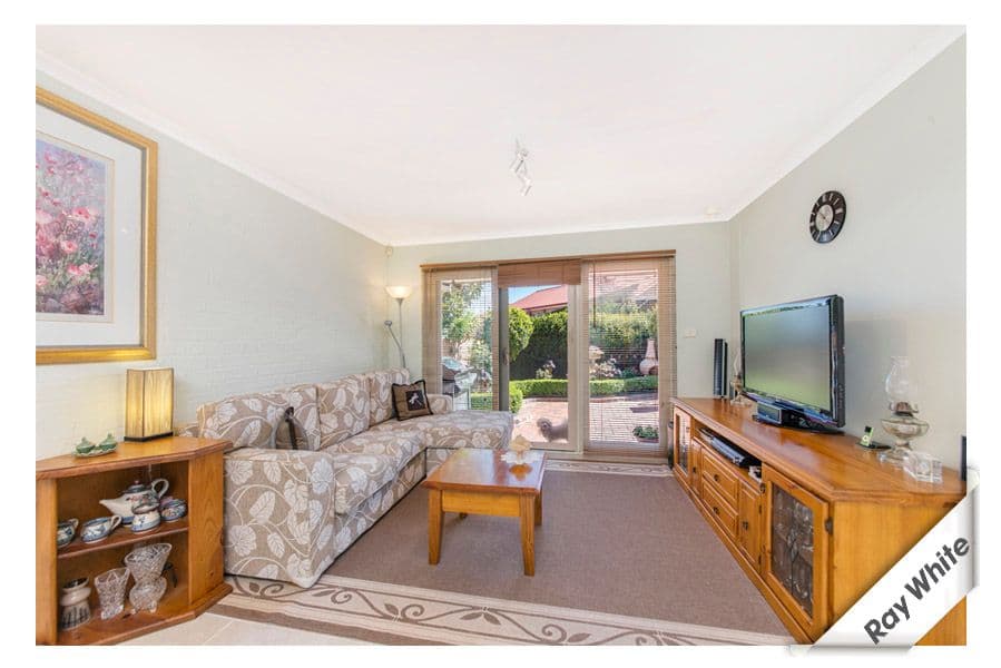 74 Crest Park Parade, QUEANBEYAN NSW 2620, Queanbeyan West - Thumbnail 5
