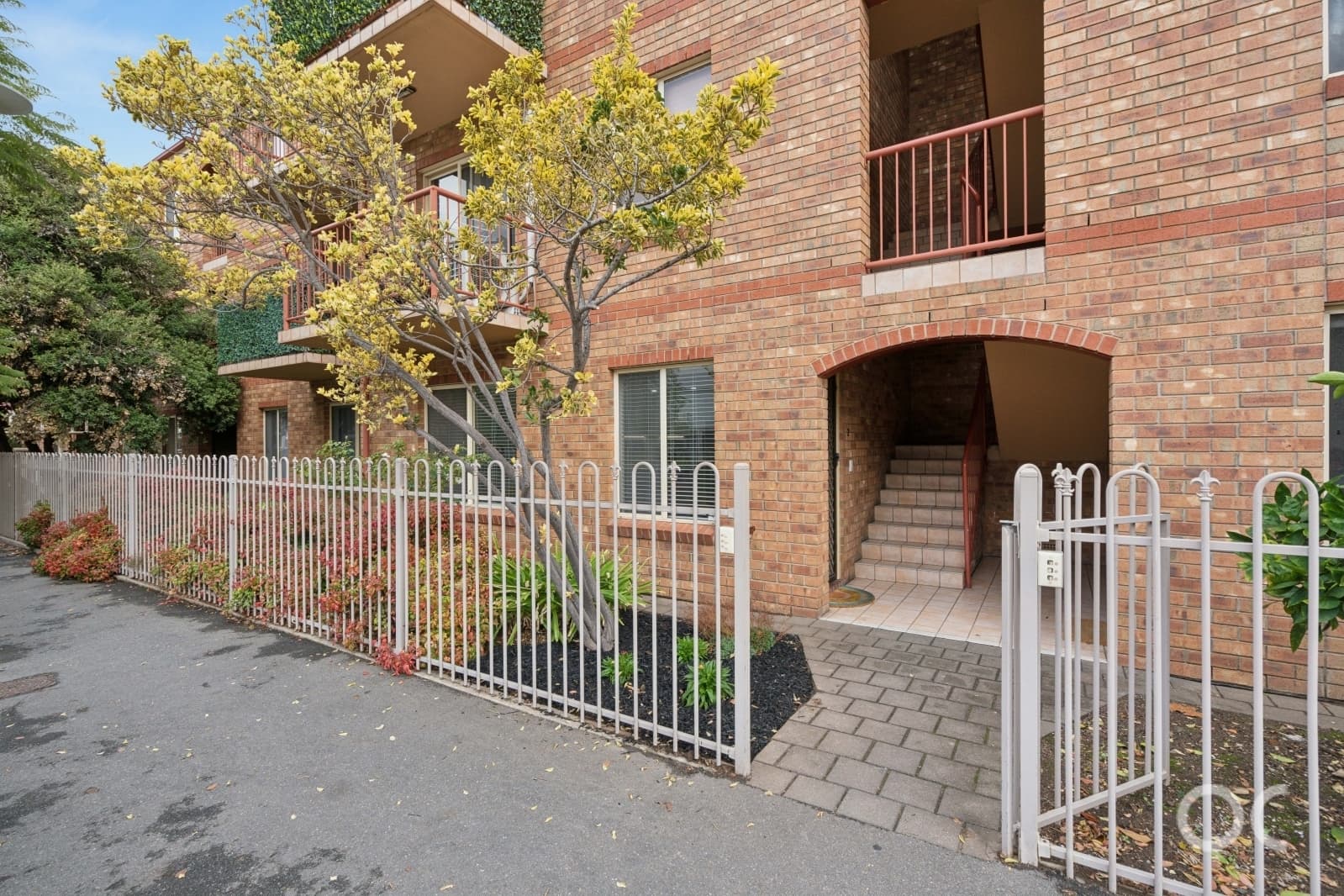 2/19 St Helena Place, Adelaide - Image 1