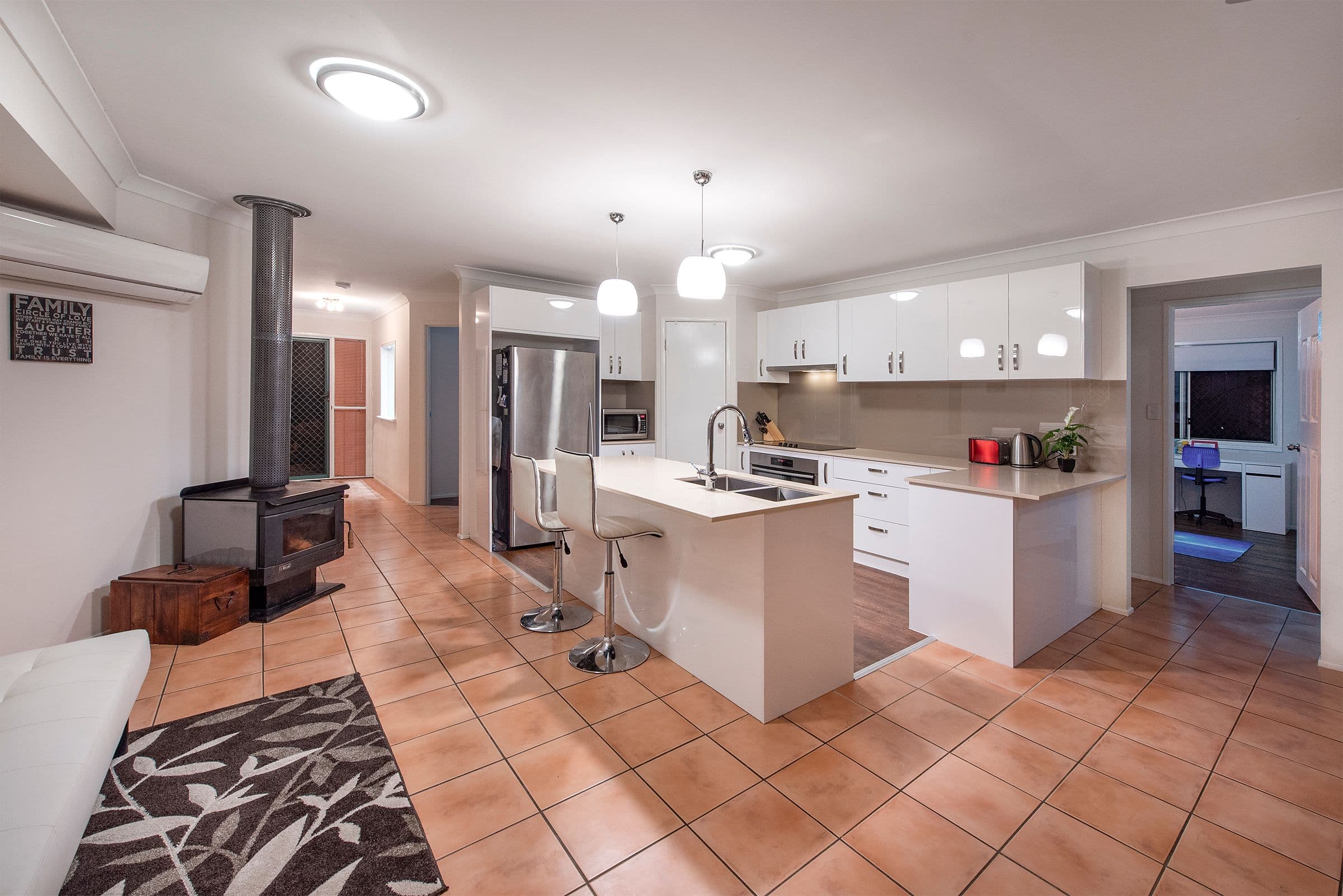 11 Forestglen Crescent, Bahrs Scrub QLD 4207, Bahrs Scrub - Thumbnail 5