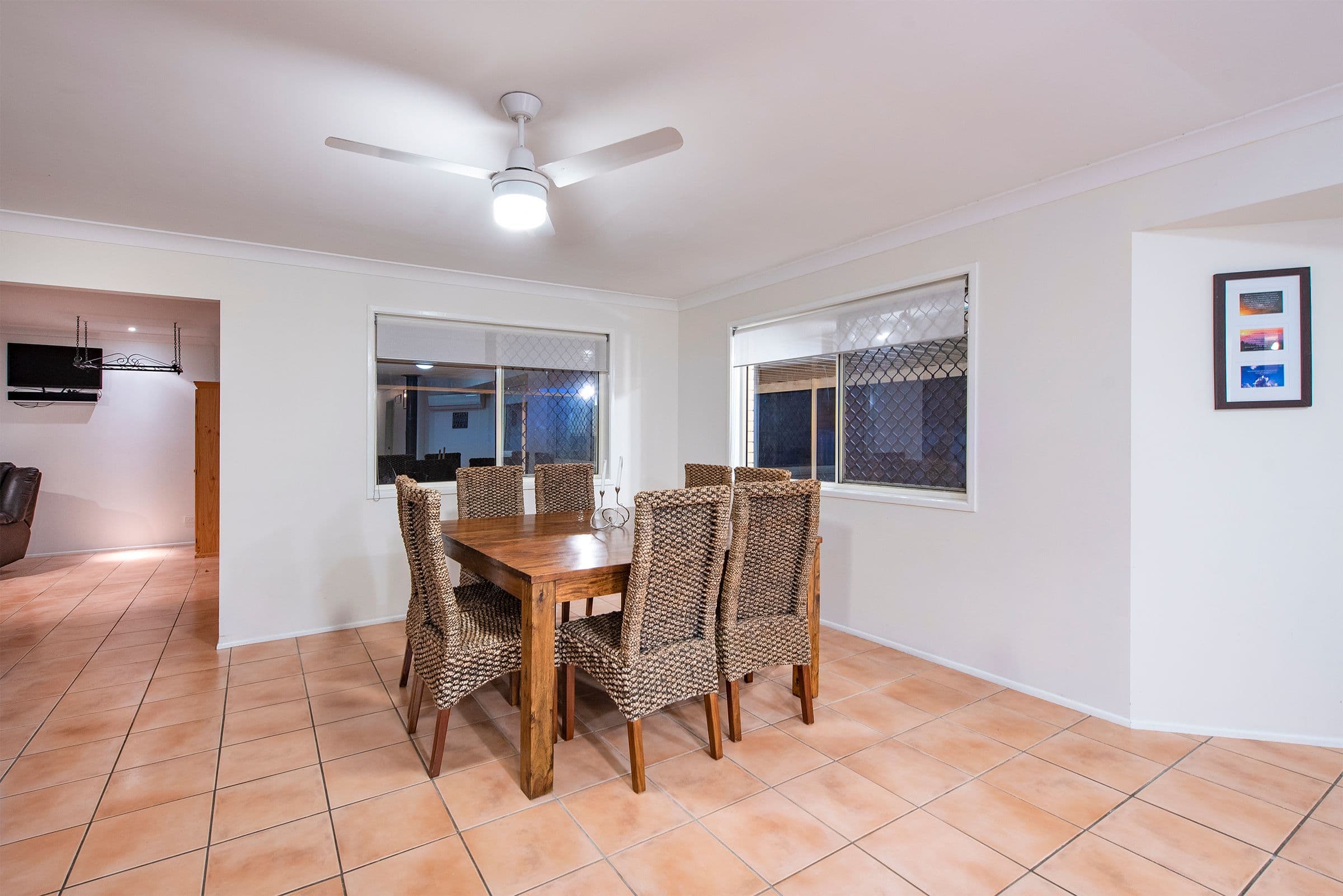 11 Forestglen Crescent, Bahrs Scrub QLD 4207, Bahrs Scrub - Thumbnail 6