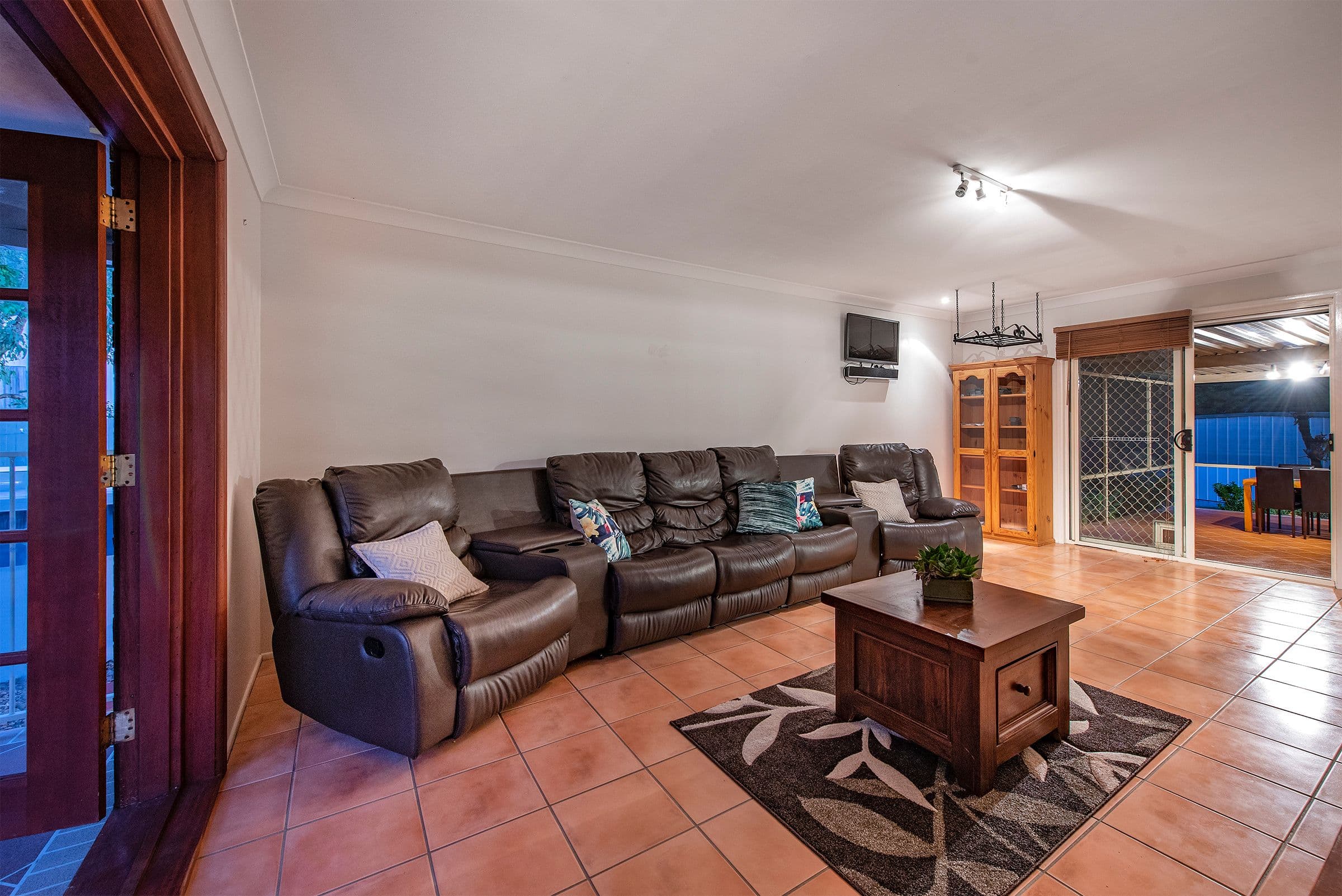 11 Forestglen Crescent, Bahrs Scrub QLD 4207, Bahrs Scrub - Thumbnail 8