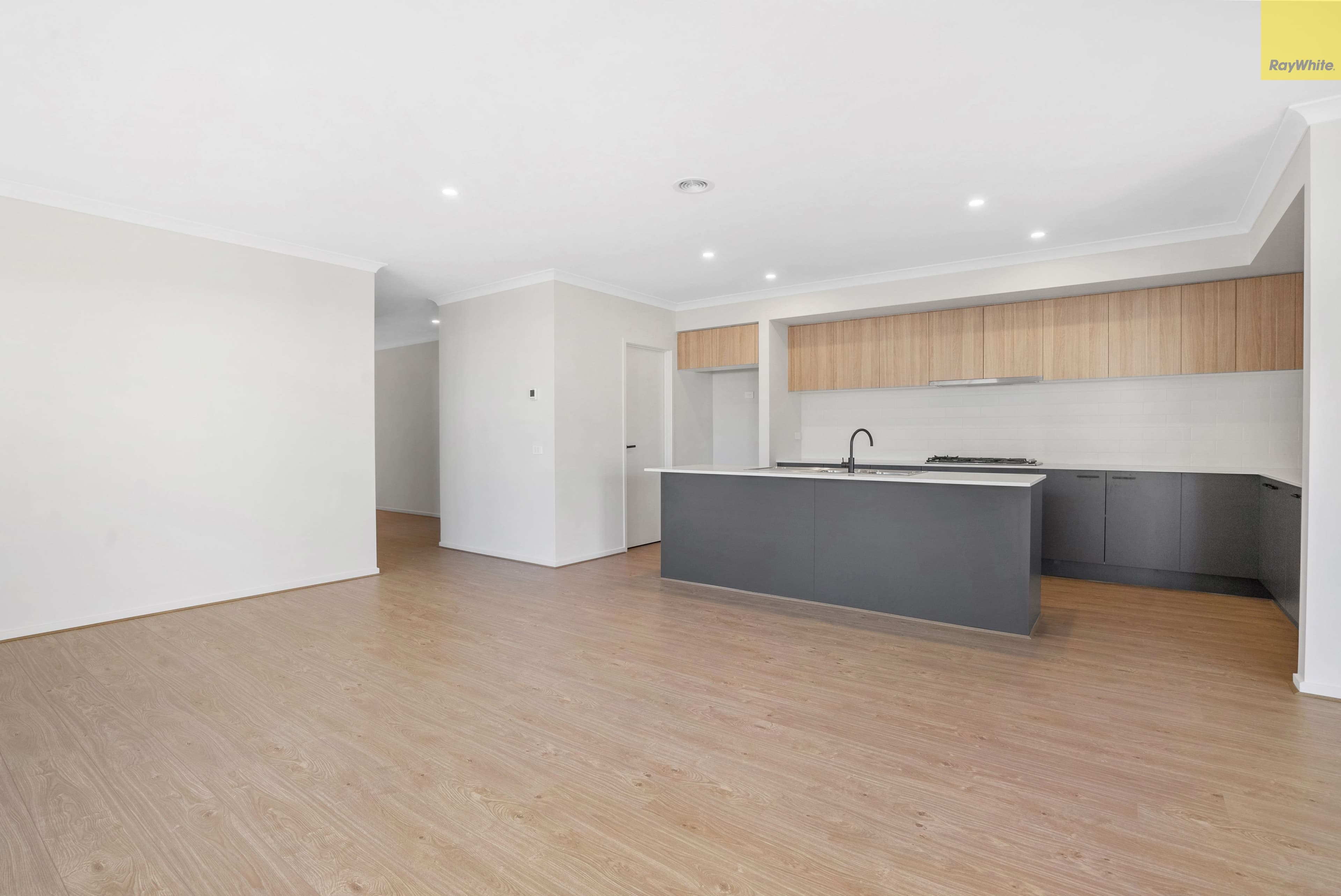 215 Stonehill Drive, Maddingley VIC 3340, Maddingley - Thumbnail 5