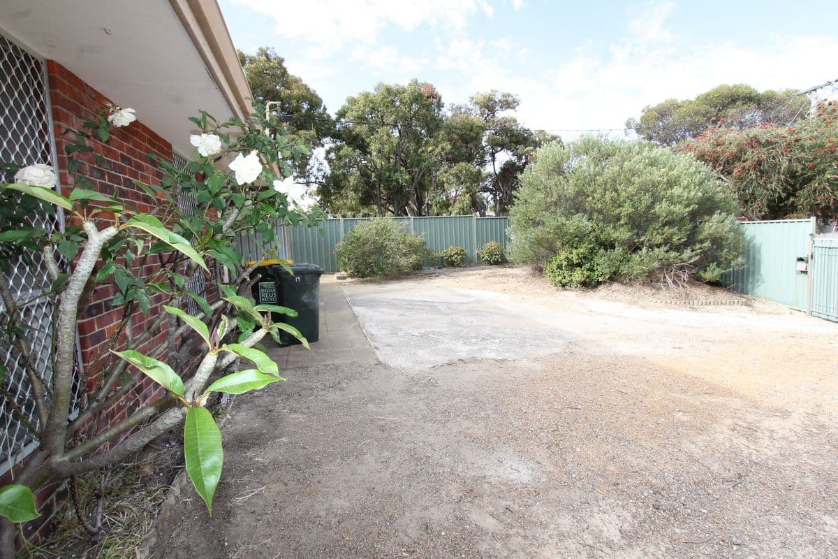 19 Moorhead Way, Koondoola WA 6064, Koondoola - Thumbnail 2