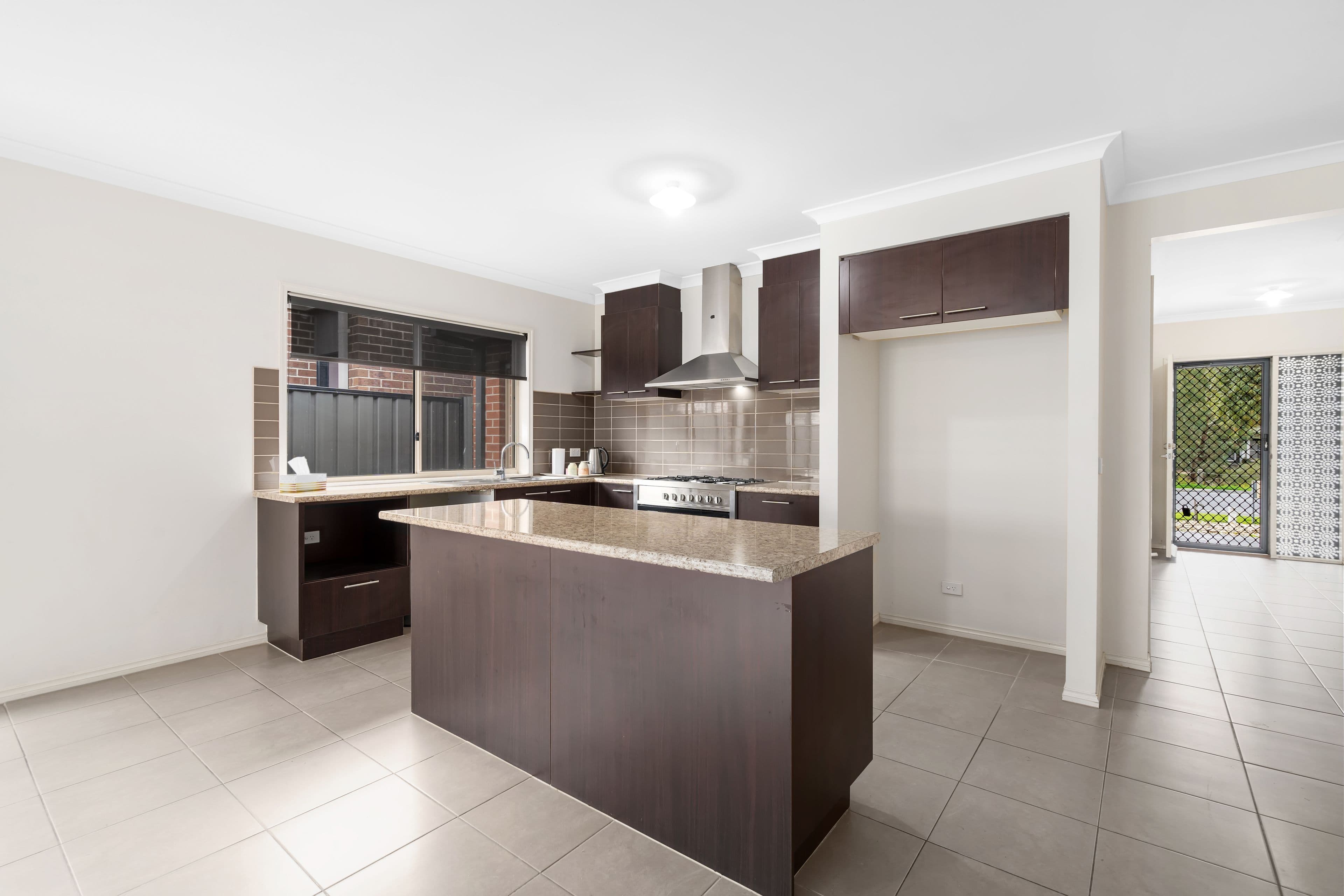 75 Pearson Road, Mernda VIC 3754, Mernda - Thumbnail 2