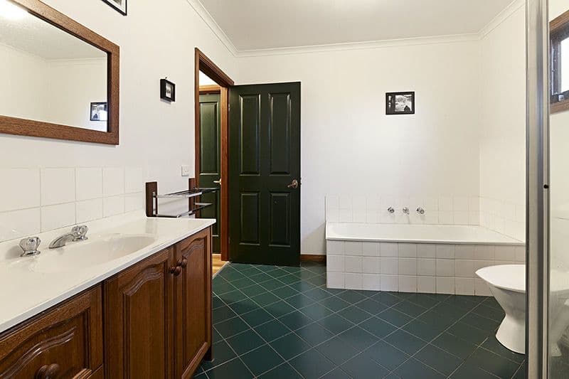34 Carrol Grove, MOUNT WAVERLEY VIC 3149, Mount Waverley - Thumbnail 6