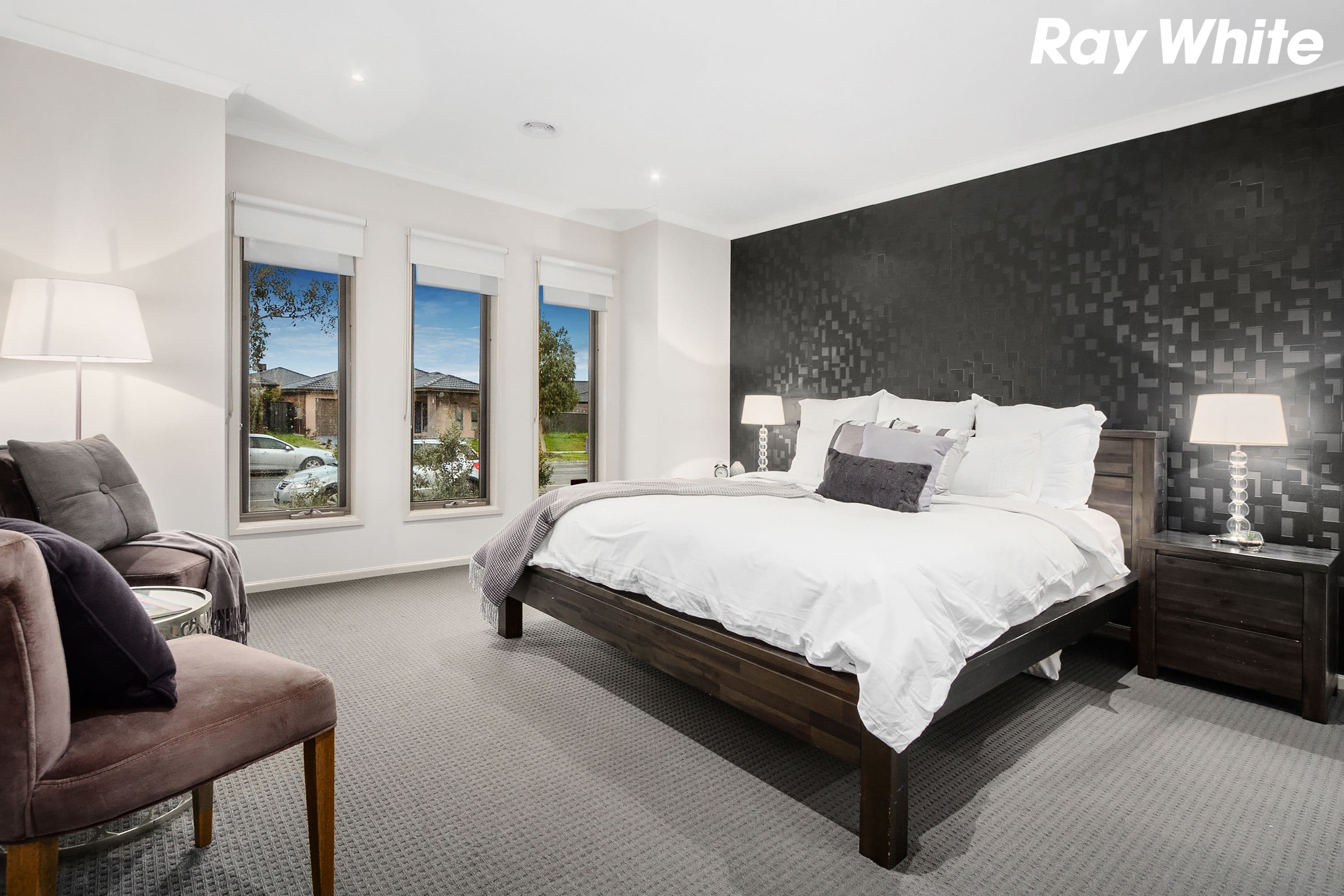 91 Heather Grove, Clyde North VIC 3978, Clyde North - Thumbnail 2