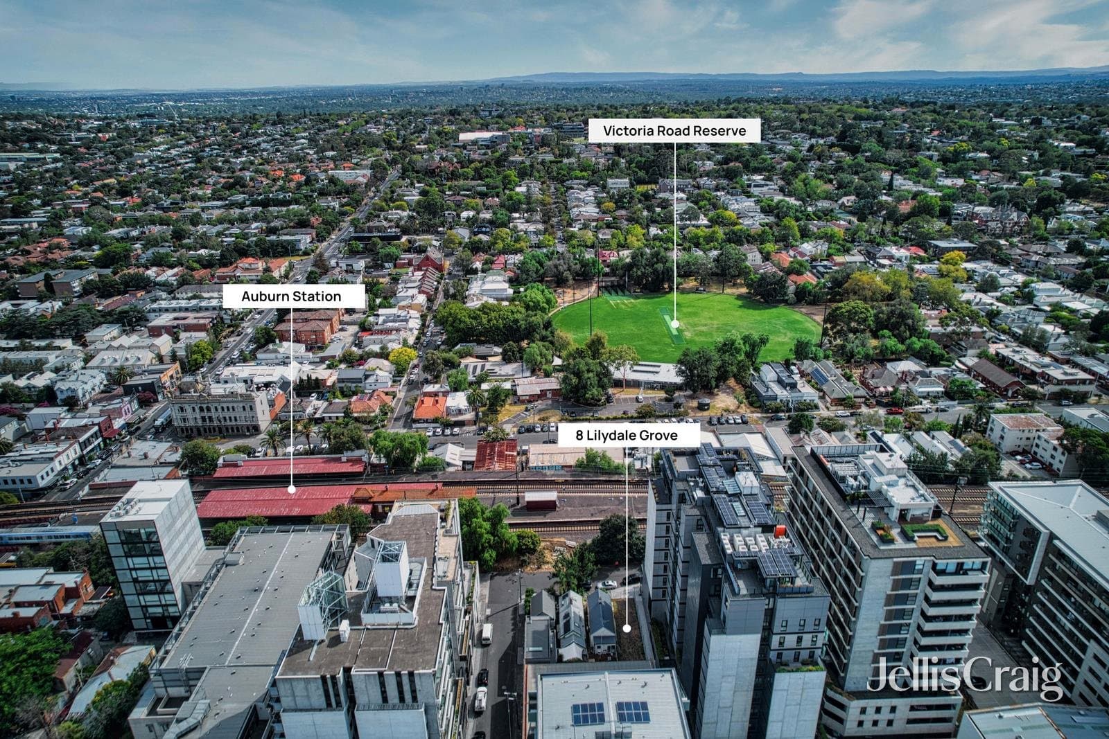 8 Lilydale Grove, Hawthorn East
    
    
      
        136 m2, Hawthorn East - Thumbnail 7