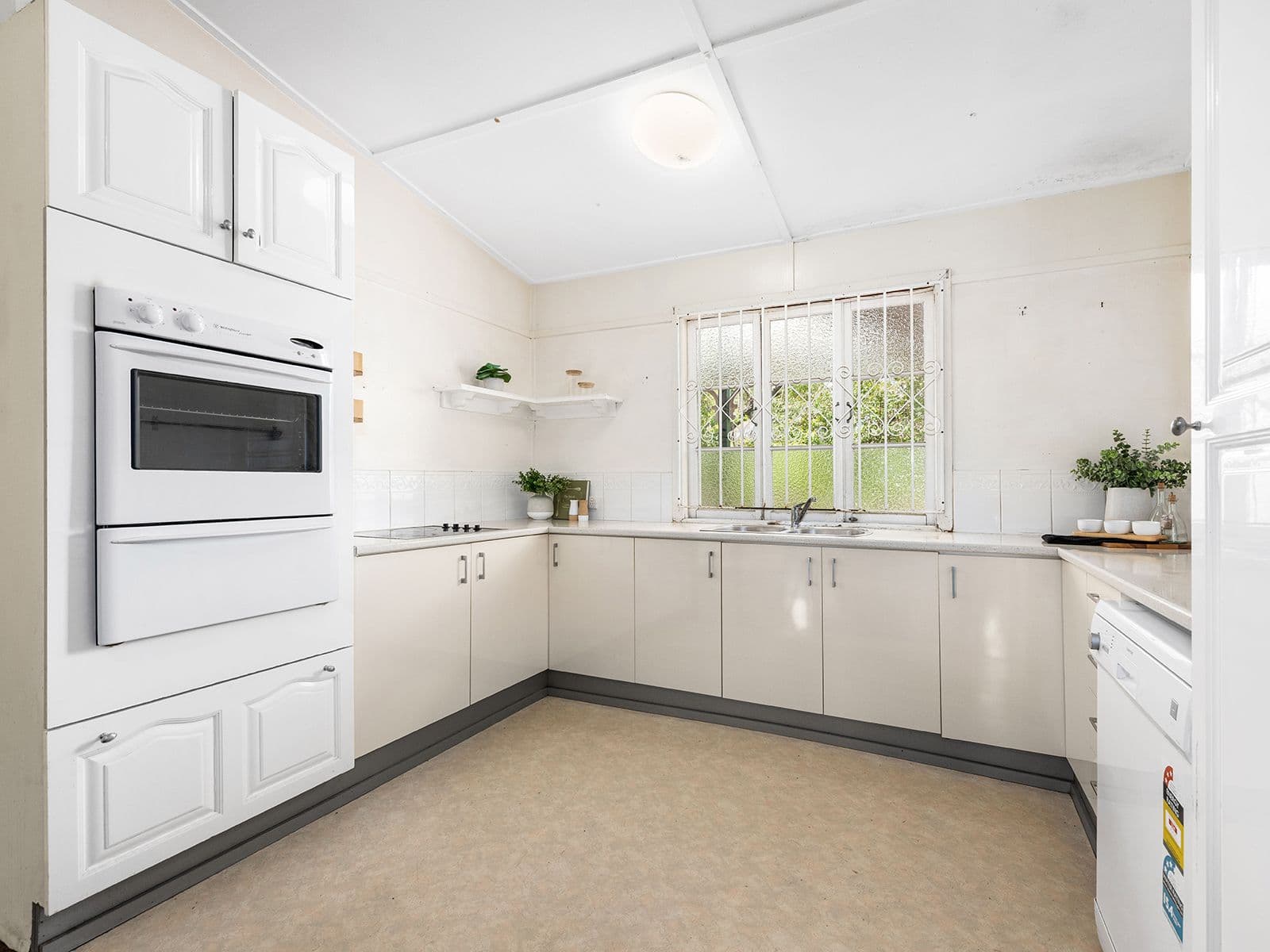 151 Graceville Avenue, Graceville QLD 4075, Graceville - Thumbnail 8