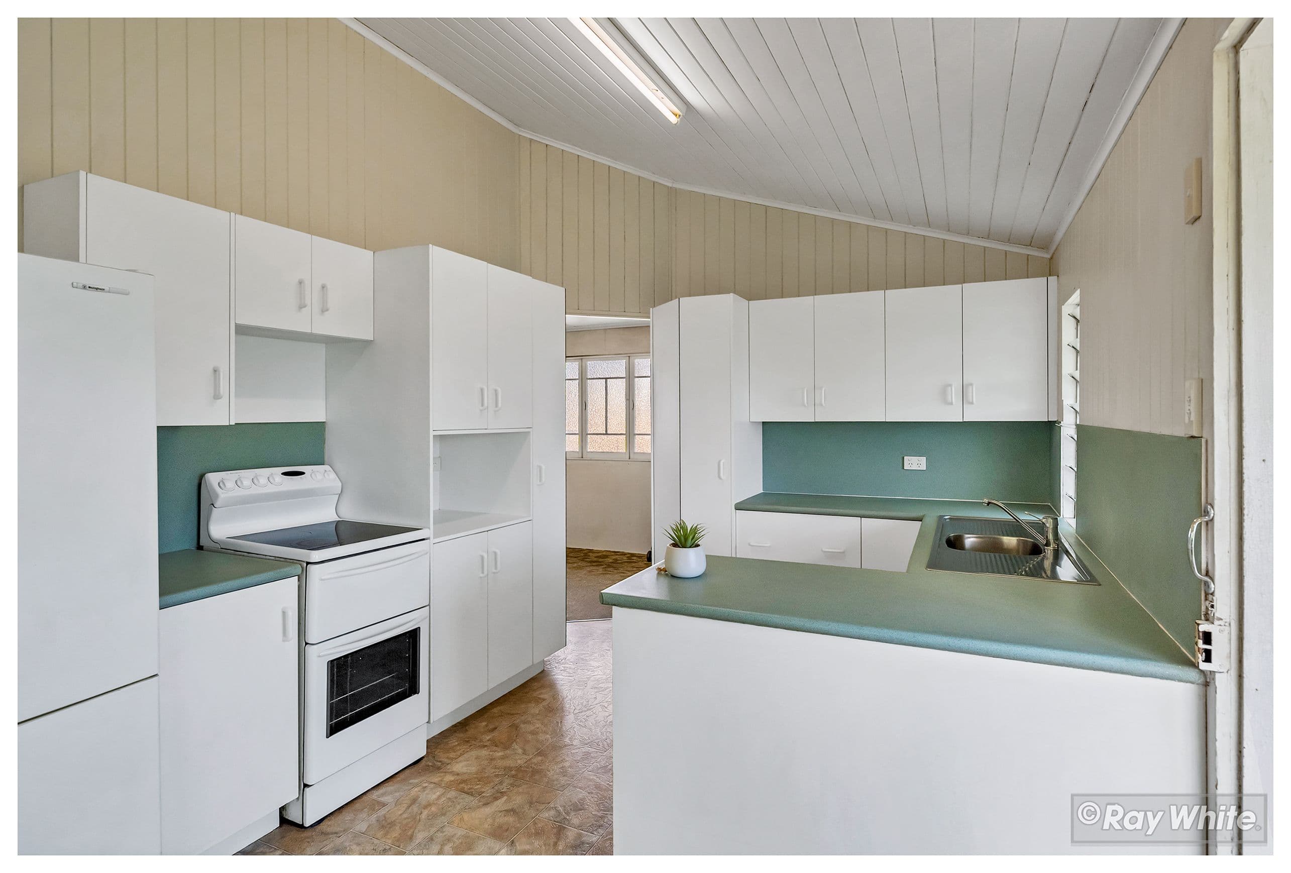 118 Edington Street, Berserker QLD 4701, Berserker - Thumbnail 2