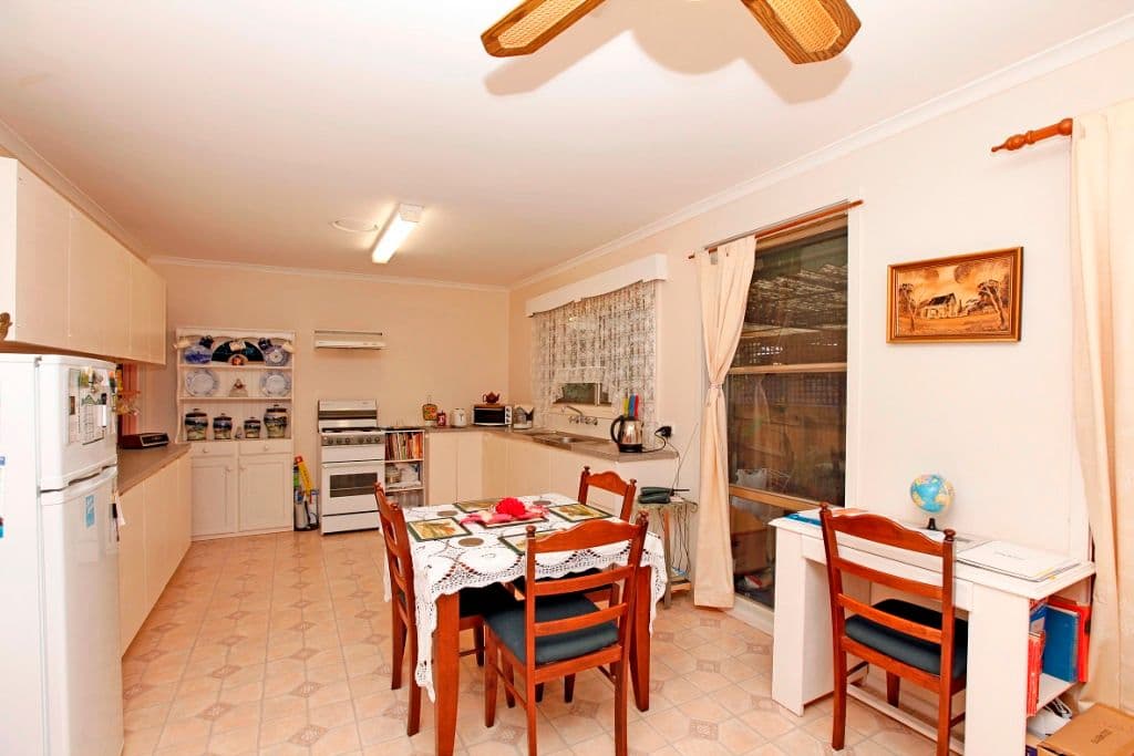 18 Pearson Crescent, COOLAROO VIC 3048, Coolaroo - Thumbnail 2