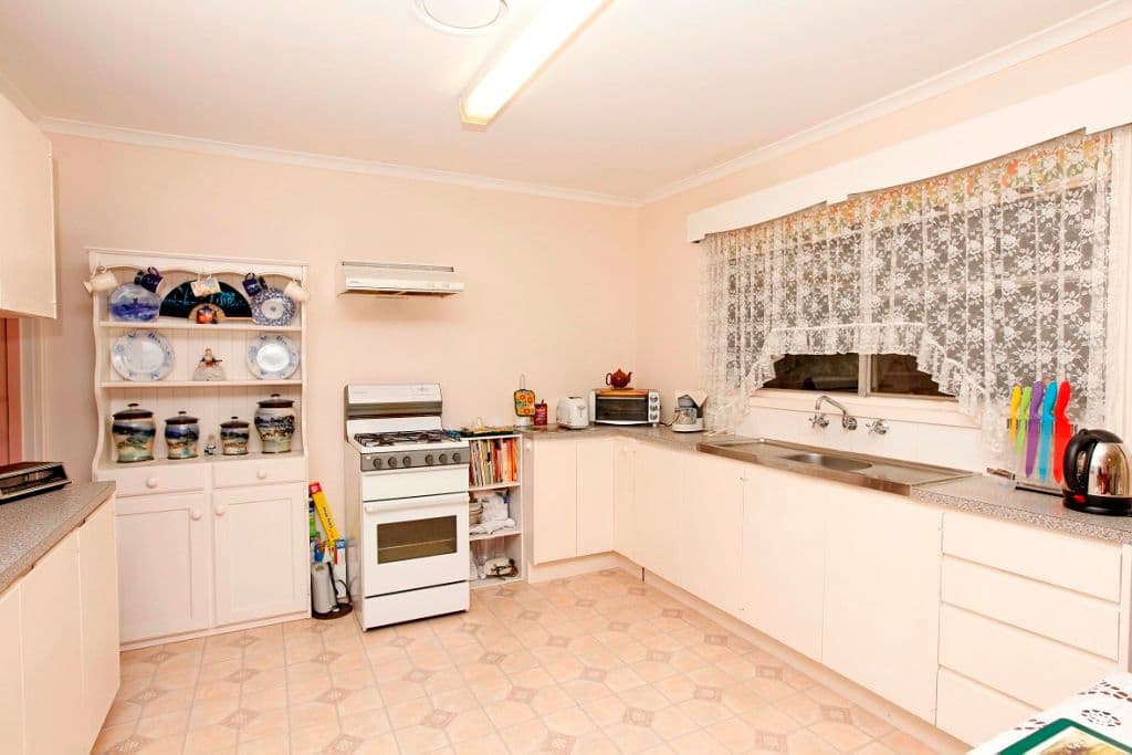 18 Pearson Crescent, COOLAROO VIC 3048, Coolaroo - Thumbnail 3