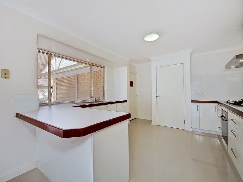36 Admiralty Crescent, HALLS HEAD WA 6210, Halls Head - Thumbnail 3