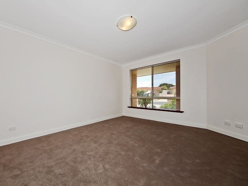 36 Admiralty Crescent, HALLS HEAD WA 6210, Halls Head - Thumbnail 7