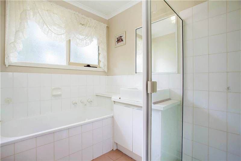 39 Cameron Crescent, LARA VIC 3212, Lara - Thumbnail 6
