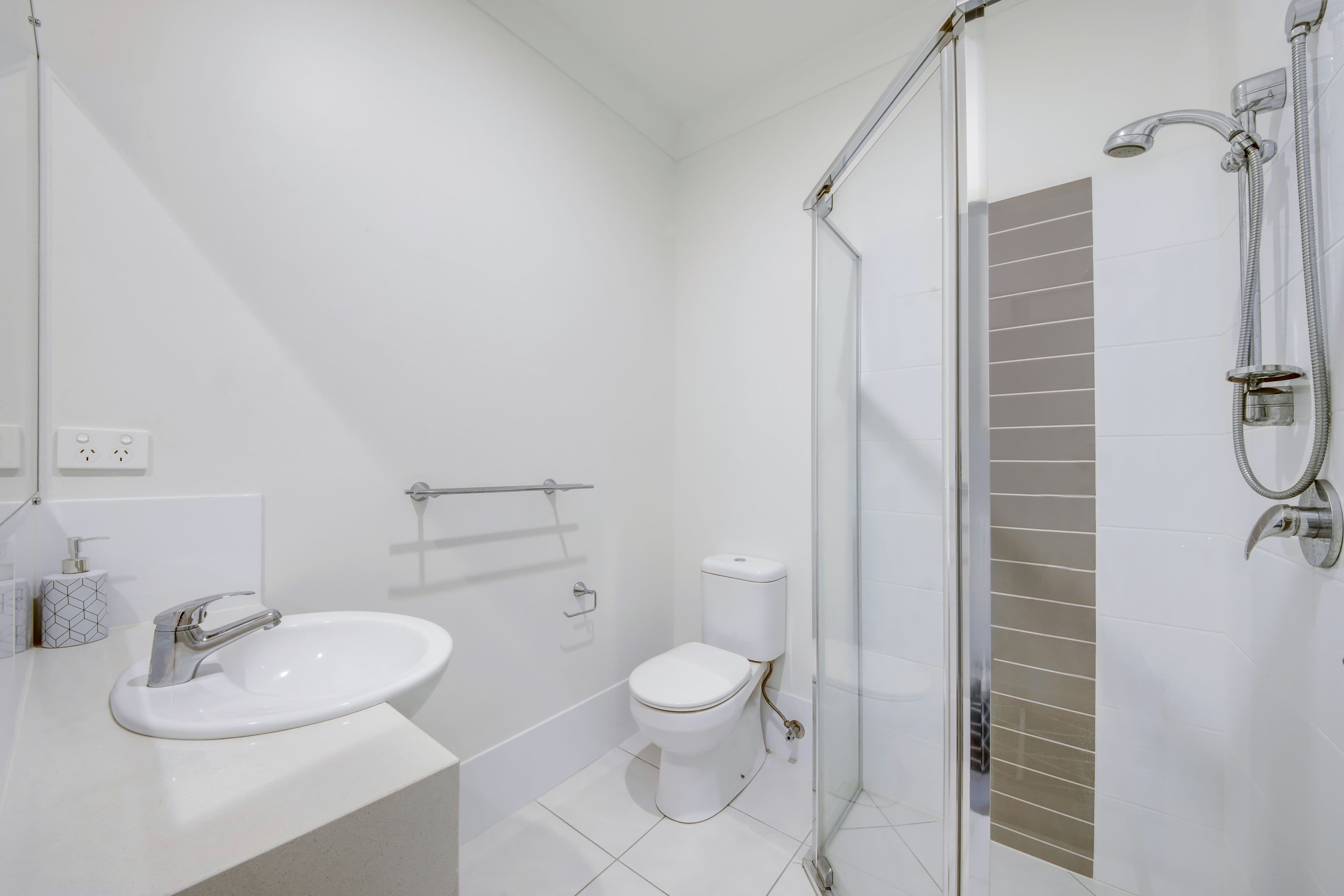 2 Bendee Street, Glen Eden QLD 4680, Glen Eden - Thumbnail 6
