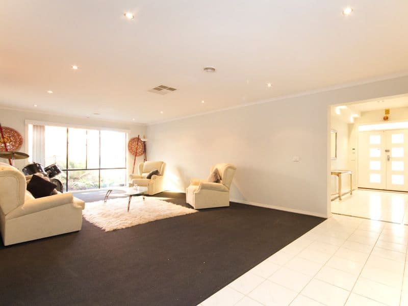 66 Robinswood Parade, NARRE WARREN SOUTH VIC 3805, Narre Warren South - Thumbnail 2
