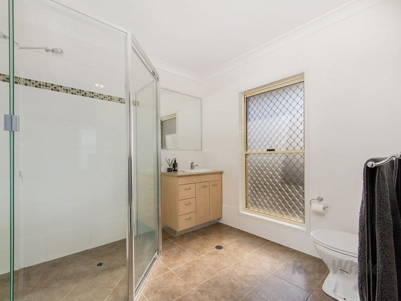 28 Lauradale Crescent, Ormeau QLD 4208, Ormeau - Thumbnail 7