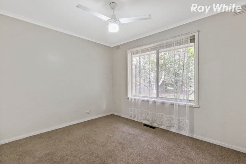 39 Laura Road, Knoxfield VIC 3180, Knoxfield - Thumbnail 3