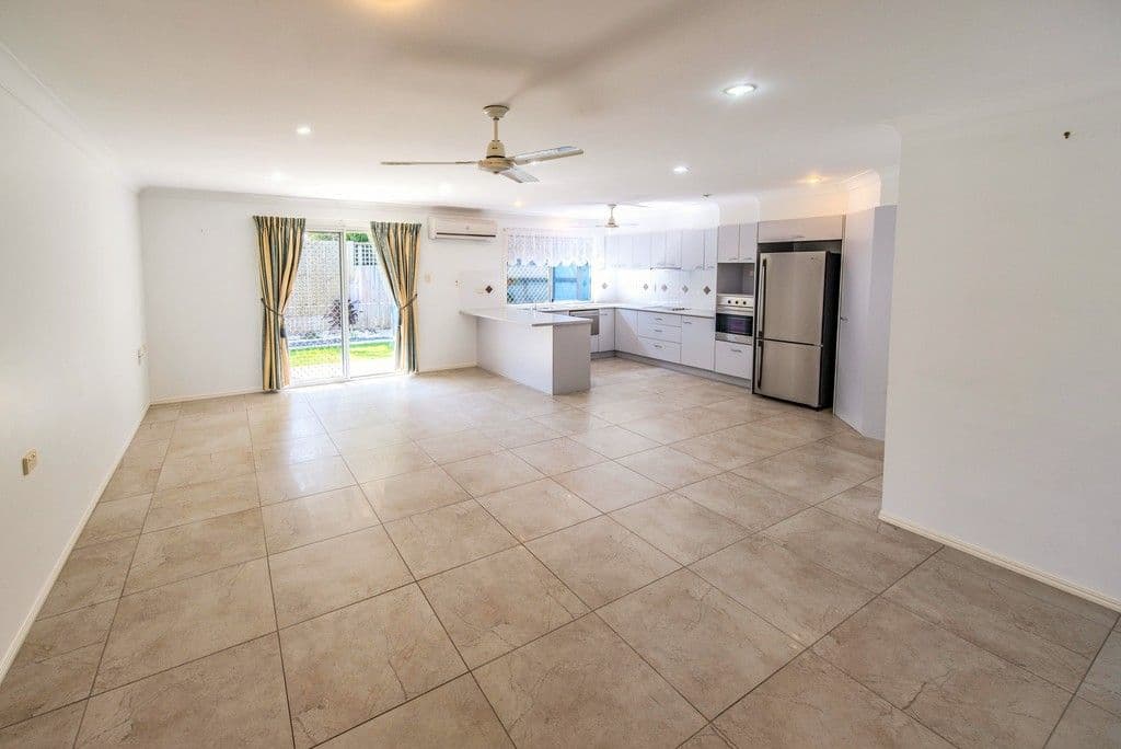 9 Bellevue Street, BUNDABERG WEST QLD 4670, Bundaberg West - Thumbnail 2