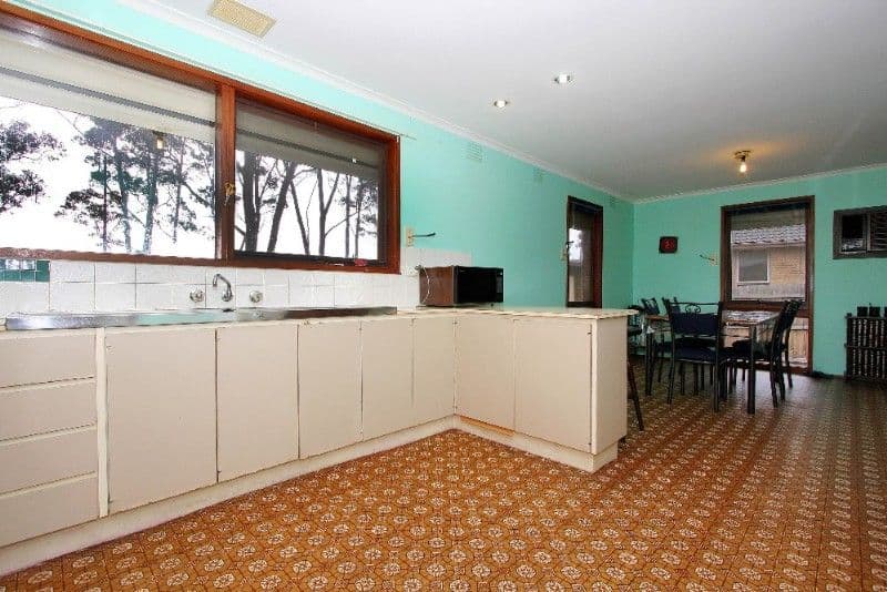 16 Ebony Drive, BUNDOORA VIC 3083, Bundoora - Thumbnail 3