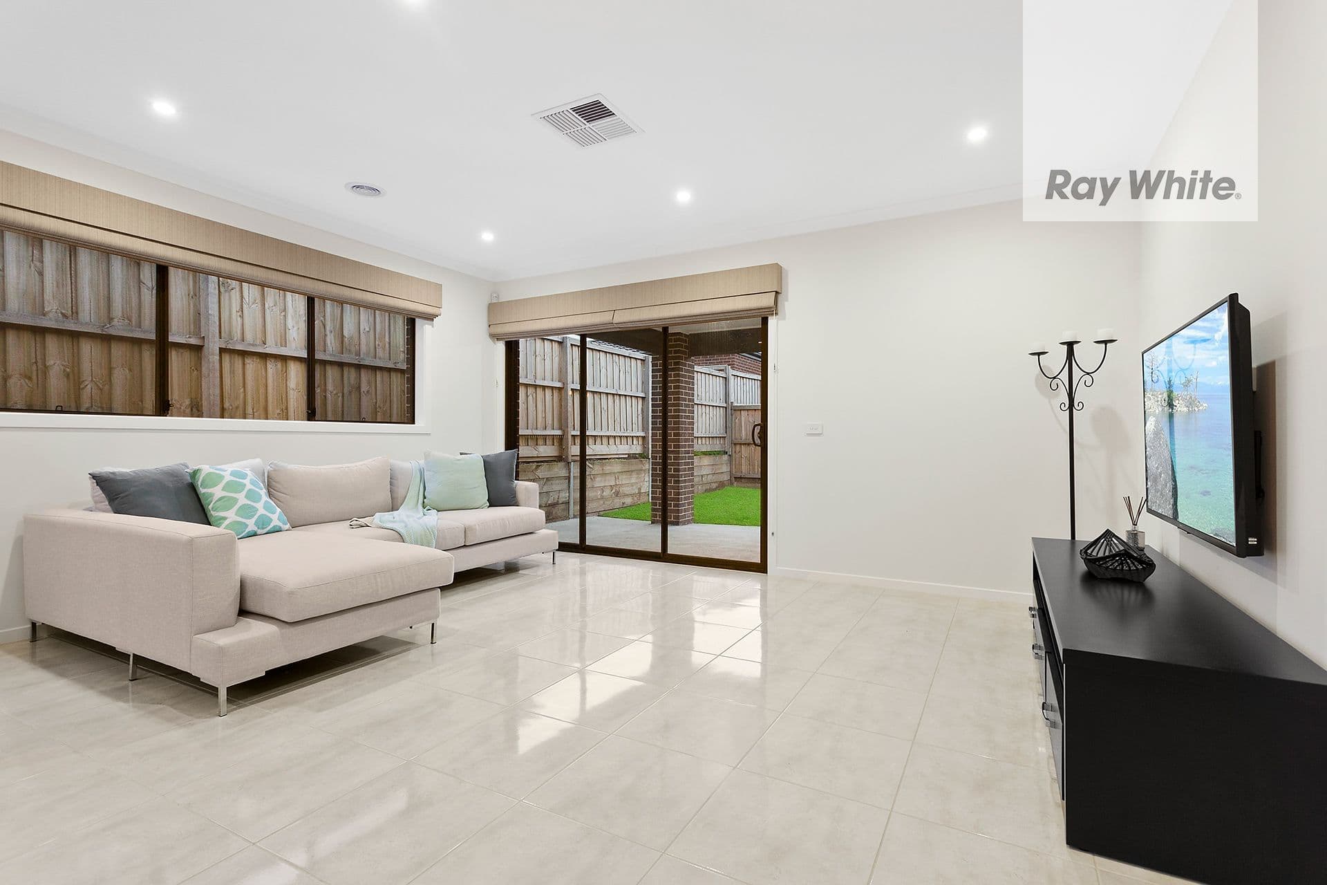 10 Belloza Way, Mernda VIC 3754, Mernda - Thumbnail 4