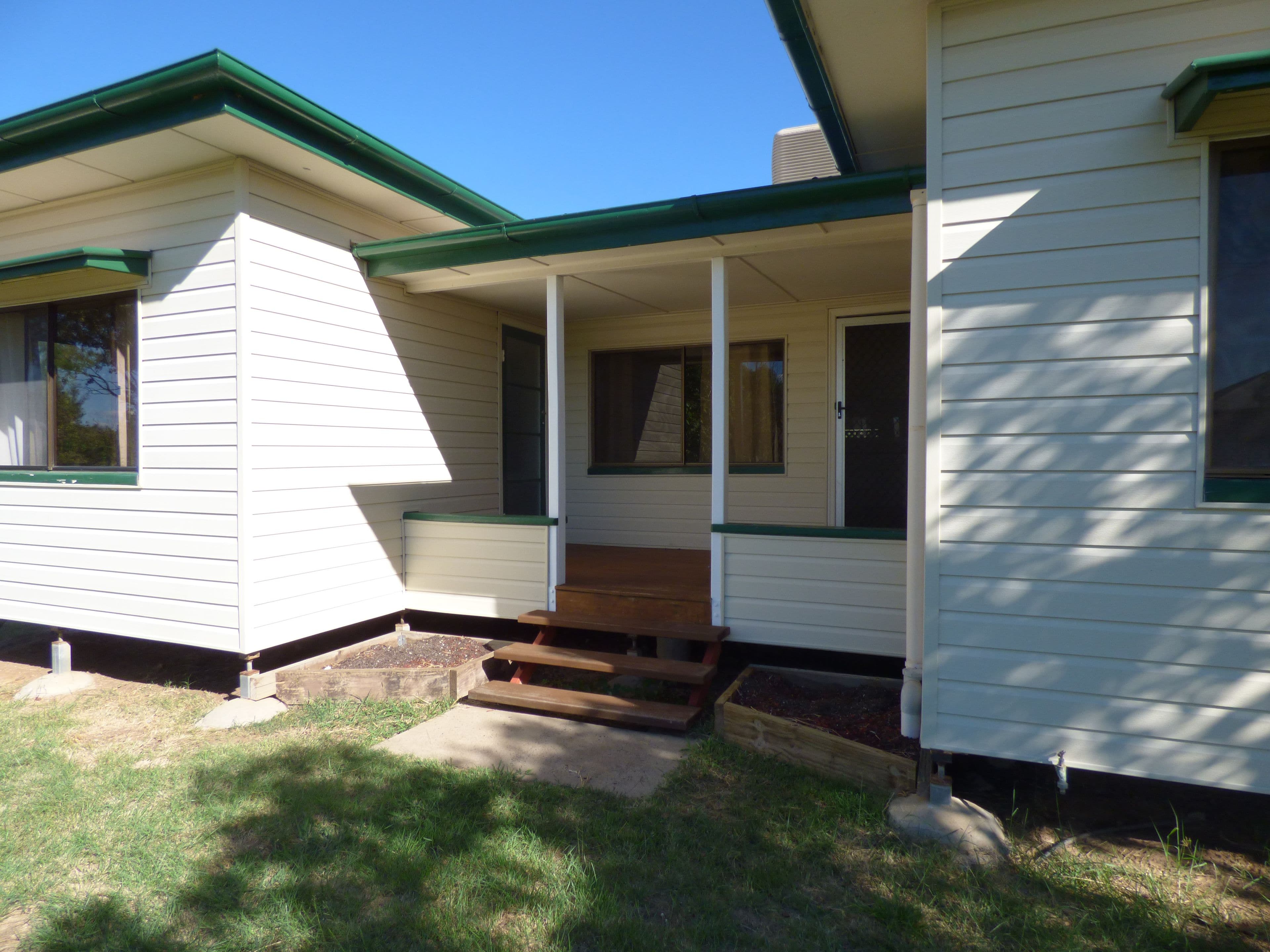 2 Saunders Street, Roma QLD 4455, Roma - Thumbnail 3