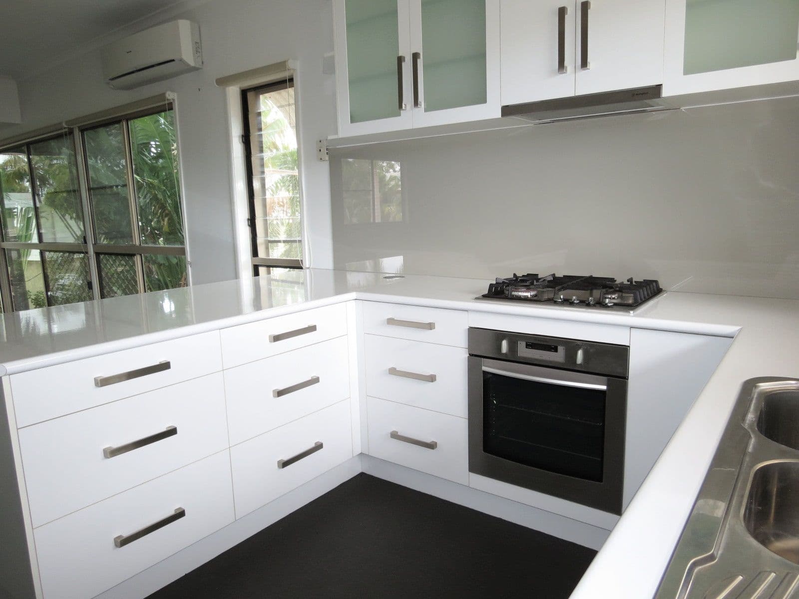 3 Michelle Place, EMERALD QLD 4720, Emerald - Thumbnail 3