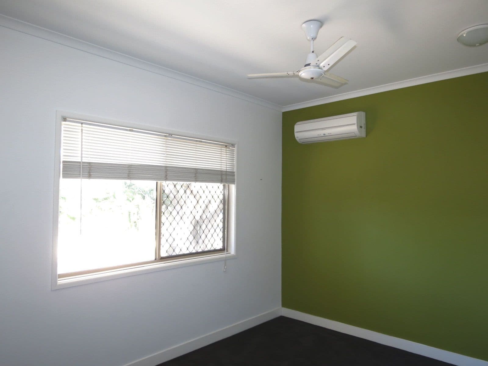 3 Michelle Place, EMERALD QLD 4720, Emerald - Thumbnail 8