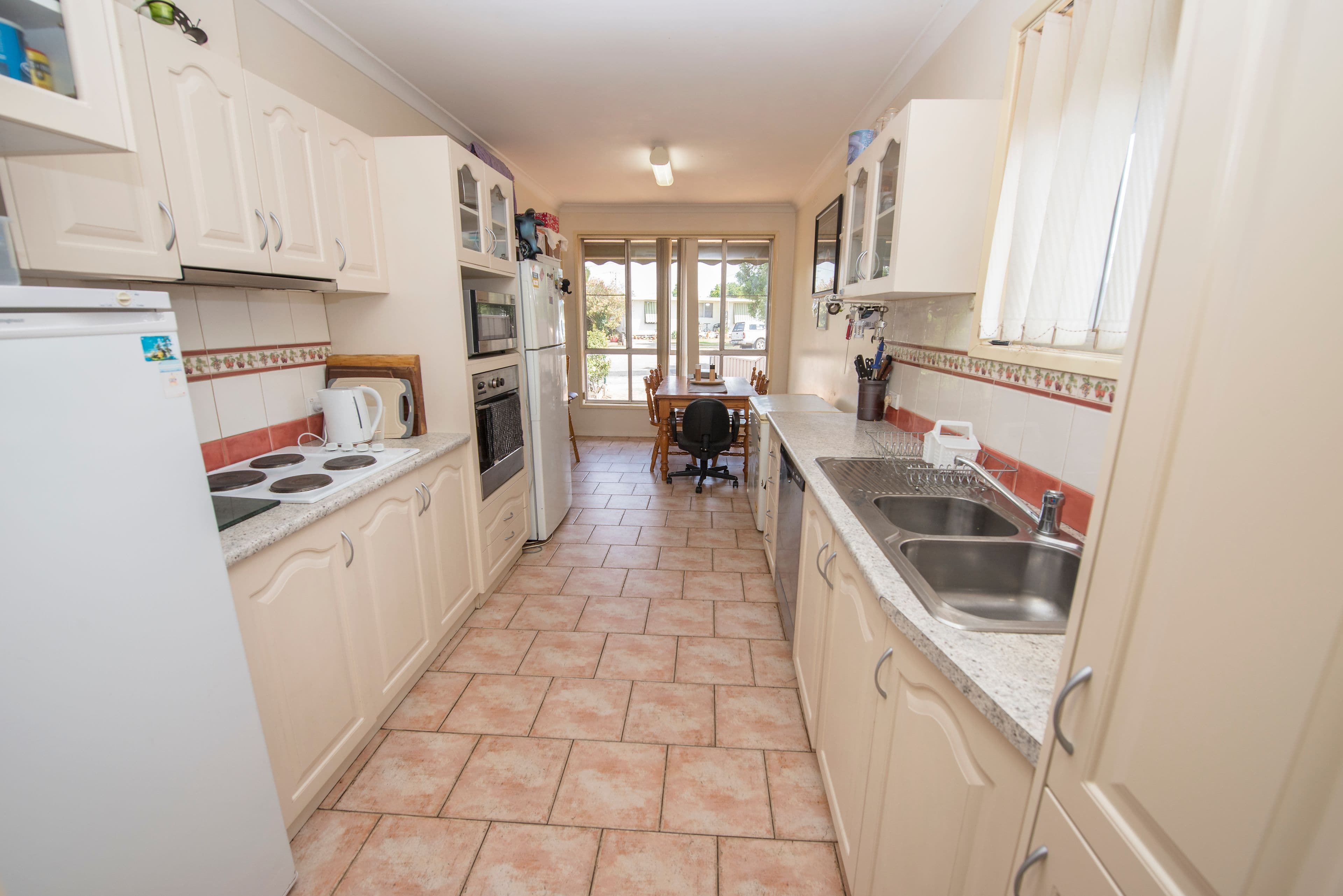 130 Chapman Street, Swan Hill VIC 3585, Swan Hill - Thumbnail 6