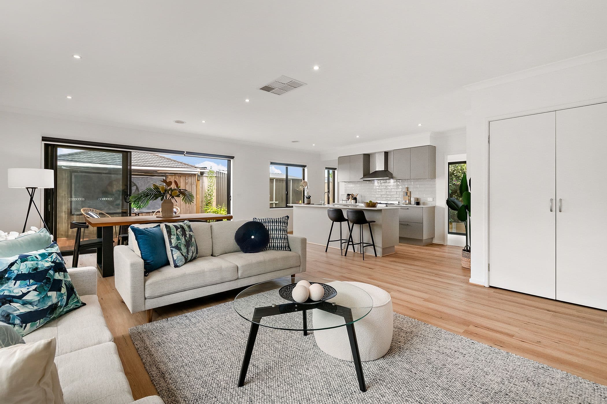 42 Newington Parade, Mernda VIC 3754, Mernda - Thumbnail 3