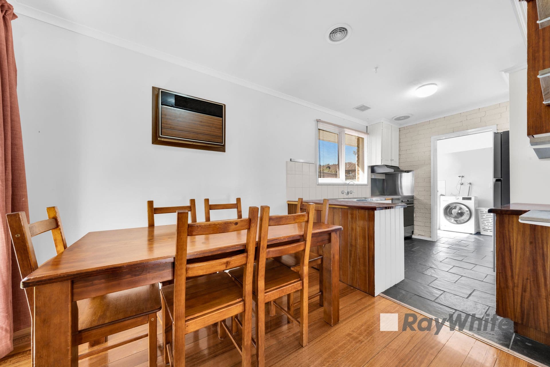 2 Meadow Wood Walk, Narre Warren VIC 3805, Narre Warren - Thumbnail 3