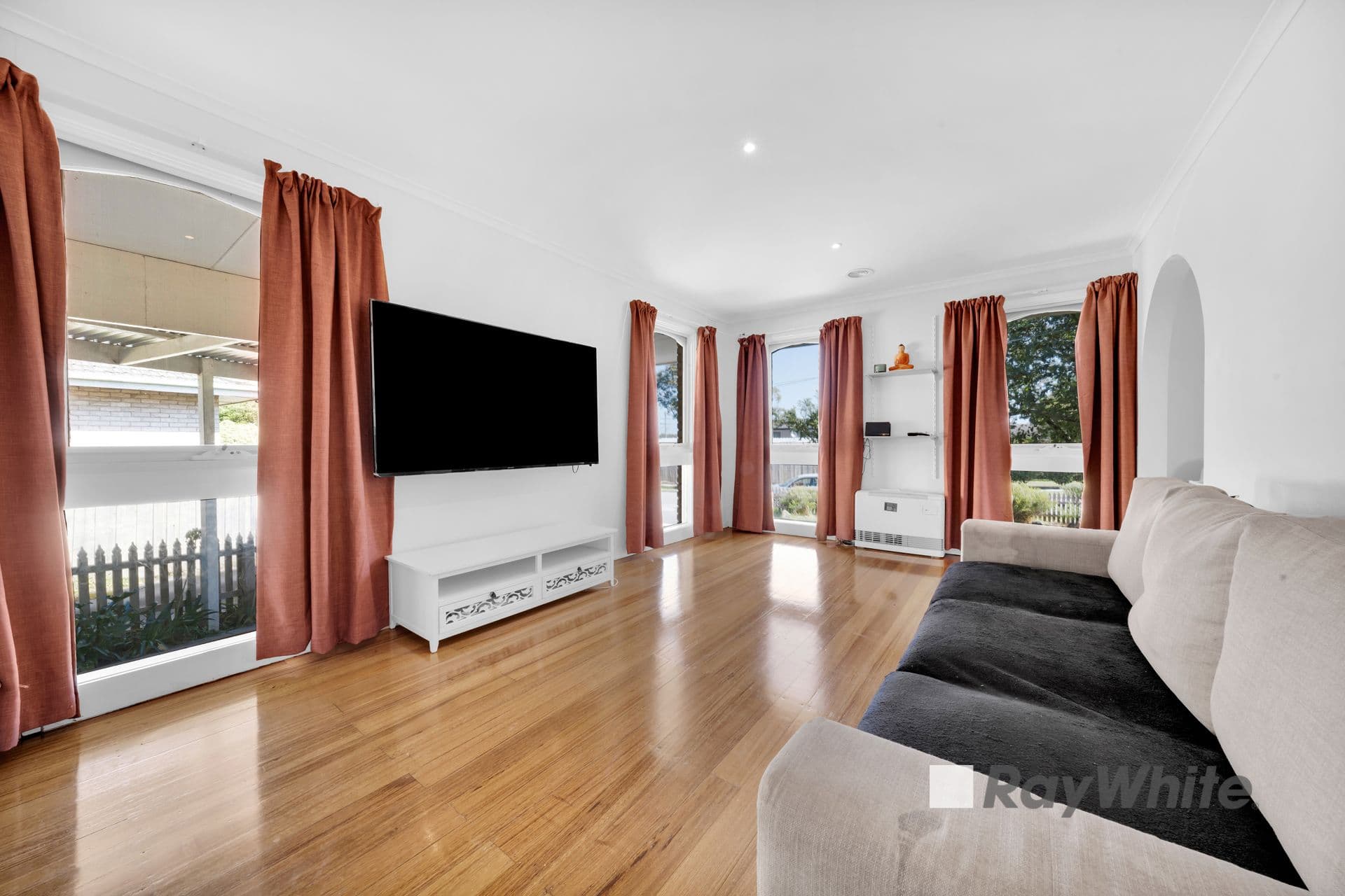 2 Meadow Wood Walk, Narre Warren VIC 3805, Narre Warren - Thumbnail 5