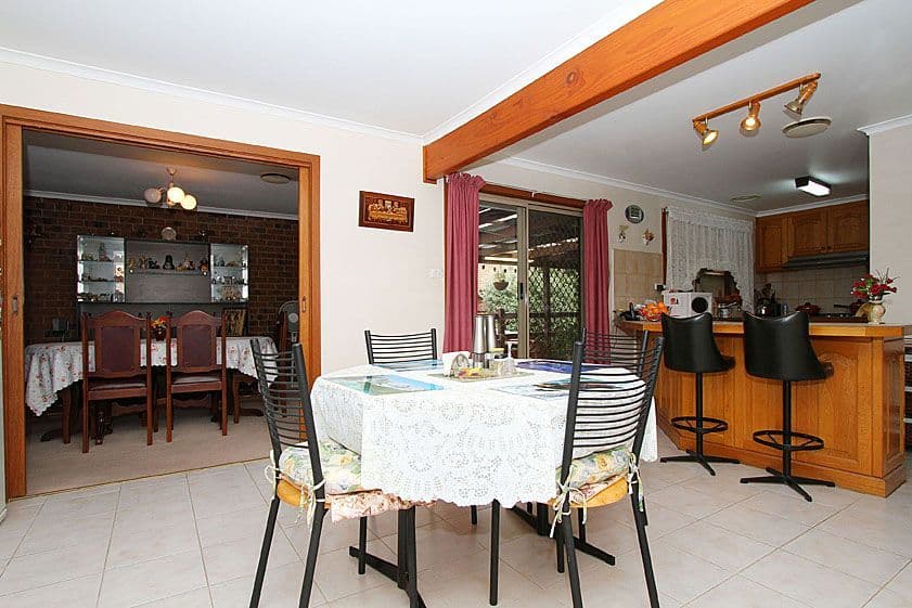 11 Medlar Court, MILL PARK VIC 3082, Mill Park - Thumbnail 3