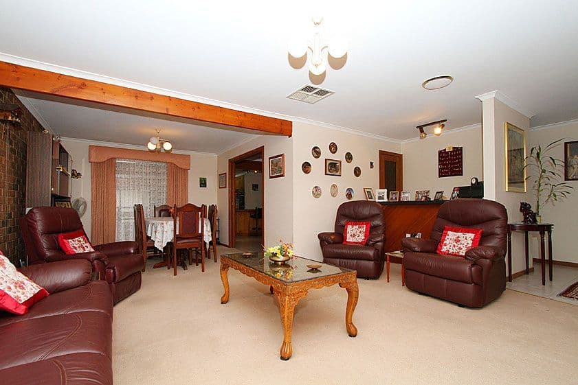 11 Medlar Court, MILL PARK VIC 3082, Mill Park - Thumbnail 4