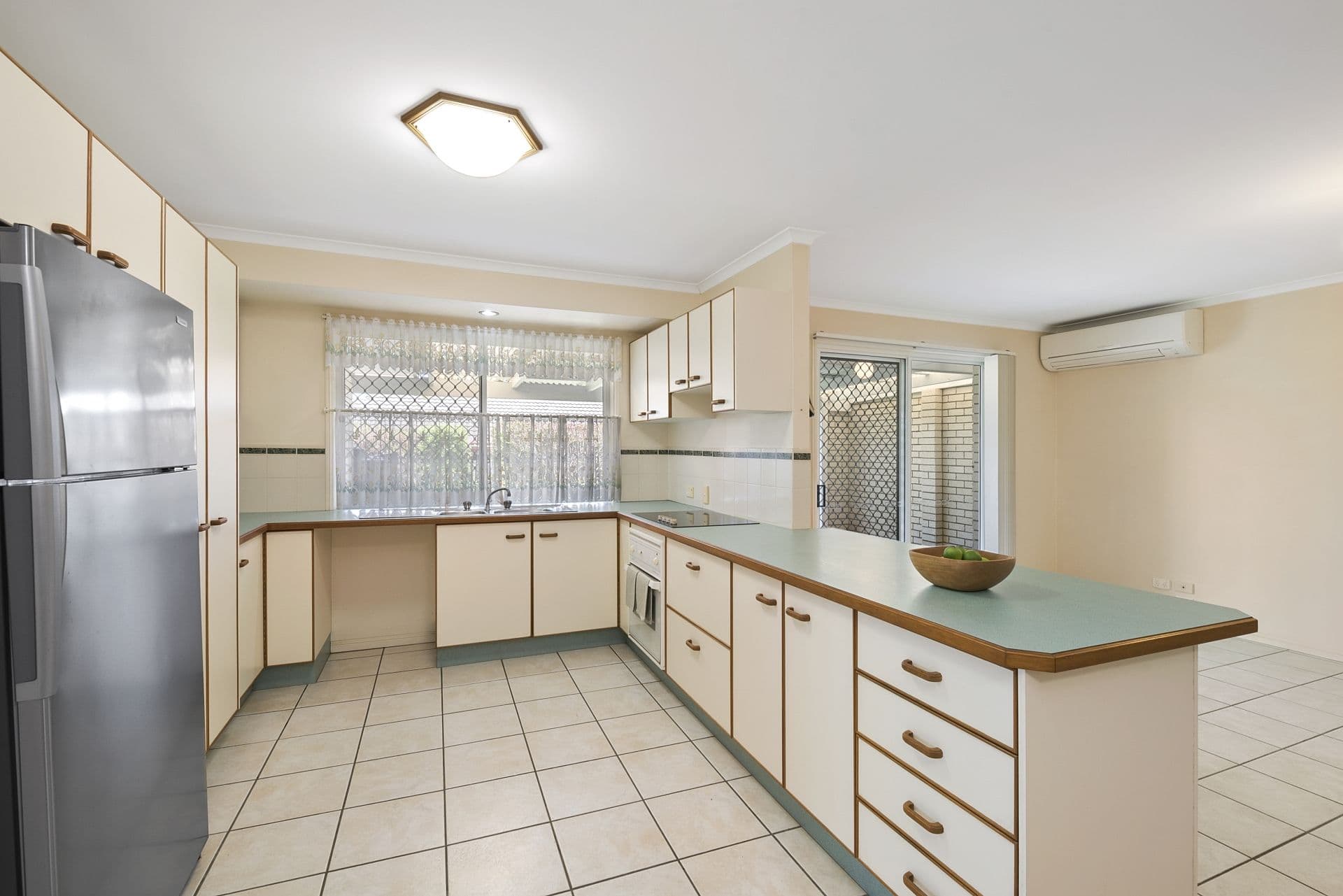 77 Phillip Parade, Deception Bay QLD 4508, Deception Bay - Thumbnail 2