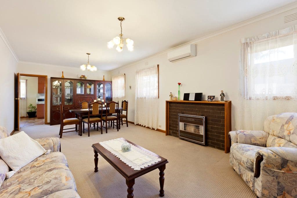 13 Silvan Street, Oakleigh South VIC 3167, Oakleigh South - Thumbnail 2